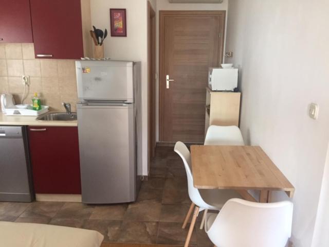 Apartments Karaman Подстрана Екстериор снимка